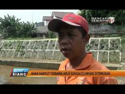 Check spelling or type a new query. Anak Hanyut Terbawa Arus Sungai Ciliwung Ditemukan Youtube