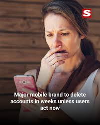 She looks beautiful either way! Whatever makes her happy. ❤️