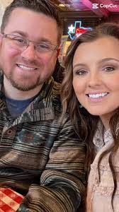 Amber Kitt's Instagram, Twitter & Facebook