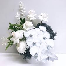 The new parents will surely appreciate it and you can show how much you care for this happy if you still don't know which bouquet to choose, count on our expert florists to offer you the best advice. Baby Boy Online Flower Delivery