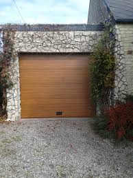 Porte De Garage Sectionnelle Sur Mesure En Aluminium Nao Porte Garage Porte De Garage Sectionnelle Garage