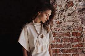 Caralarga Fashion Campaign On Behance Fashion Textile Jewelry Women
