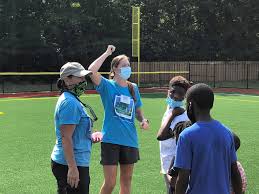 The first player on each team runs through an obstacle course, grabs a balloon, blows it up, ties a knot in it, then runs back through the course to the goal. Nothing Like A Water Balloon Relay Race Boys And Girls Clubs Of Greater Charlotte Facebook