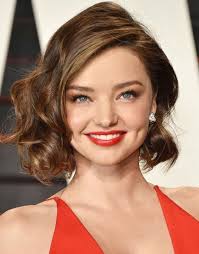 Demikian ulasan tentang model rambut pendek wanita terbaru yang sesuai dengan bentuk wajah yang anda miliki dengan berbagai keuntungan yang anda akan dapatka sesuai dengan keinginan anda. 4 Model Rambut Pendek Sesuai Bentuk Wajah Bikin Penampilan Semakin Maksimal Kumparan Com