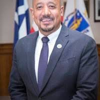 DePena wins Lawrence mayoral race