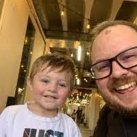 Stephanie Wixom's Instagram, Twitter & Facebook