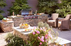 It can be particularly warm during the summer and it is a great time to spend your time outdoor and cool down with some cocktails in hand. 15 Beautiful Bbq Area Design Ideas For A Complete Backyard