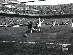 El real madrid tiene una nueva oportunidad para dar un golpe sobre la mesa. Eccc 1955 1956 Real Madrid Ac Milan 4 2 19 04 1956 Youtube