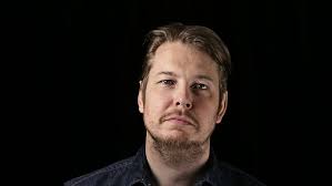 Fredrik Backman har knäckt koden alla skrivande människor letar efter