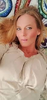 Shawna Mclane's Instagram, Twitter & Facebook