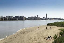 Check spelling or type a new query. Strand Van Sint Anneke Antwerpen Belgie Stad