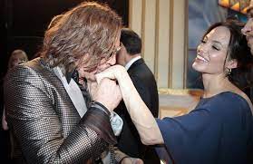 Angelina Jolie And Kissing Http Www Wikilove Com Angelina Jolie Mickey Rourke Celebrities