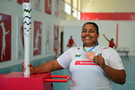 A última dúvida, no peso pesado feminino (acima de 78 kg), foi respondida com a confirmação do nome de maria suelen altheman, 32. Por Animo Para 2016 Chibana E Altheman Querem Podio No Mundial Gazeta Esportiva