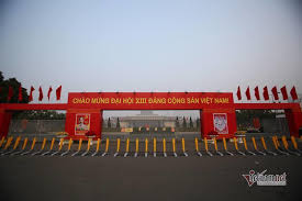 Người đàn ông bị bò húc nằm liệt không tự sinh hoạt được đã 8 năm, một người quen biết nhờ người đến bấm huyệt cho ông này, sau 30 phút thì người được bấm huyệt có triệu chứng khác thường nên người nhà đưa đến bệnh viện, sau đó tử vong. Dá»«ng Cac Hoáº¡t Ä'á»™ng Xay Dá»±ng Quanh Trung Tam Há»™i Nghá»‹ Quá»'c Gia Vietnamnet