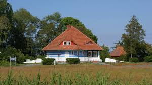 Whether you love hiking or cycling, insel hiddensee is a region where 20 hidden gems are waiting to be explored and visited. Fuhrung Durch Das Asta Nielsen Haus Mit Jana Leistner Fischland Darss Zingst