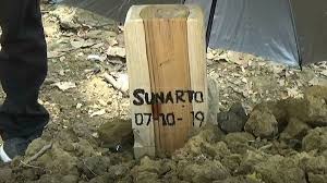 Salah satu kebutuhan penting akan kesehatan lingkungan adalah masalah air bersih, persampahan dan sanitasi, yaitu kebutuhan akan air bersih, pengelolaan sampah yang setiap hari diproduksi oleh masyarakat serta pembuangan air limbah yang langsung dialirkan pada saluran/sungai. Ajaib Sudah Meninggal Dan Dikubur Akibat Kecelakaan Lalu Lintas Sunarto Pulang Ke Rumah Dalam Keadaan Sehat