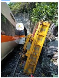 According to the federal railroad administration, in 2014 there were 11,896 train accidents at railroad crossings, resulting in 804 fatalities a common factor that contributes to this problem is the decades old, outdated technology still frequently used for railways and trains today. Milkteaalliancetaiwanå¥¶èŒ¶è¯ç›Ÿå°ç£ On Twitter Today A Very Serious Train Accident Occurred In Hualien Taiwan The Train Derailed And Deformed At Least 36 People Lost Their Lives And Suffered Heavy Casualties Https T Co Vhr1kjh0fi