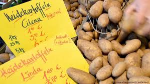 See full list on indifferentlanguages.com The Germans Insatiable Love Affair With Potatoes Meet The Germans Dw 19 08 2019