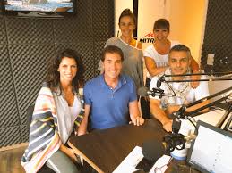 Blanquearon diego santilli y analía maiorana el diputado del pro y la exmodelo salen desde mayo del año pasado pero recién ahora eligieron mostrarse en público. Radio Mitre On Twitter Ahora Nos Visitan Diego Santilli Vicejefe De Gobierno Porteno Y Su Mujer Analia Maiorana Https T Co Lemotfai09 Elshowdelverano Https T Co Mq8lmvc00a