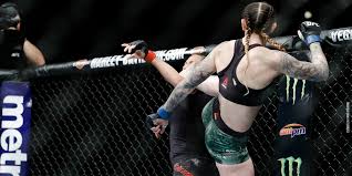 Cat zingano made her featherweight debut at ufc 232 opposite megan anderson. Ufc 232 Results Megan Anderson Defeats Cat Zingano In Bizarre Tko Finish Mma Fighting