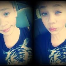 Kiya Powell's Instagram, Twitter & Facebook