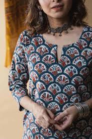 Buy Perfect DE33 Ebony Clay Striaght Fit Kurta Online