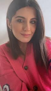 Hola amor mío cómo estás yo también quiero que me ames y que me abraces y  que me beses y que me sientas bueno mi vida saludos