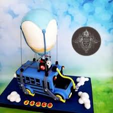 Автобус из фортнайт | fortnite battle bus. 10 Fortnite Battle Bus Cake Ideas Bus Cake Fortnite Cake