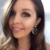 100+ perfiles de «Laura Terry»