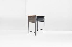 kokuyo school desk for eathquake resistance コクヨ 学校机 耐震 地震対策 防災 地震 机 デスク テーブル 家具 シンプル モダン インダストリアル 杉並区 阿佐ヶ谷 古一 こちらは インテリア 家具 机 地震対策
