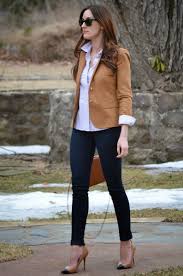 Blazers are blazing into a whole new dimension, there are a whole lot of styling options out there. How To Style Camel Blazer 15 Stylish Chic Outfit Ideas Fmag Com