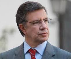 Joaquín lavín debería hacer su propio canal de televisión pero con señal solo en las condes, lavíntv. Tarde Pero Algo Sirve Joaquin Lavin Sobre Pinochet Eramos Fanaticos No Veiamos Lo Que Paso