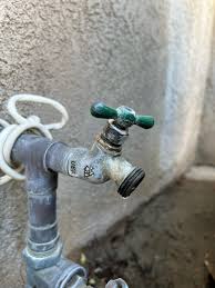 How can I replace this outdoor spigot handle? : r/Plumbing