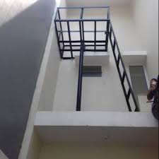 Untuk tinggi tiang rangka menara tandon air ini ukuran standar tinggi 2700cm. Menara Air 1 Tiang Torn Air Tandon Dudukan Toren Shopee Indonesia