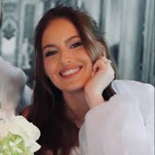 Corinna Lopez (corinnacorinnaaa)