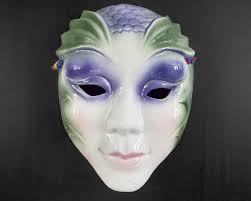 Preços baixos em Palhaços e Circo Máscaras Decorativas