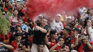 Jueves 13 de mayo del 2021. Colon Cumple 116 Anos Por Que A Los Hinchas De Colon Les Dicen Sabaleros