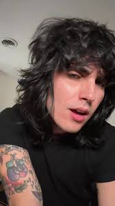 ricky (@rickyficarelli)