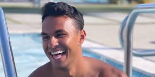 Bachelor: Aaron Clancy Reveals Why He Sat Next To Genevieve At Finale