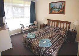 Bu motel warrnambool turizm danışma merkezi ve warrnambool botanik bahçeleri yakınındadır. Southern Right Motor Inn Warrnambool Motel Accommodation