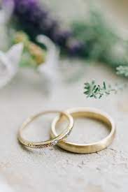 Fashionable English Garden Wedding At Barnsley House Glamorous Wedding Rings Bridal Fashion Jewelry Bridal Jewelry