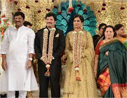 He was born in a middle class family from nimmakuru, krishna district, . Rajendra Prasad Height Weight Age Wife Family Wiki Biography Affair Profile