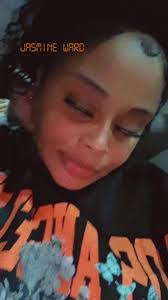 Jasmine Currie's Instagram, Twitter & Facebook