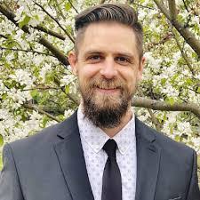 Zach Holland's Instagram, Twitter & Facebook