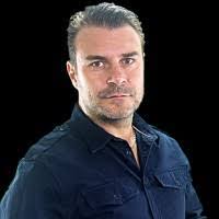 Barry Munns's Instagram, Twitter & Facebook