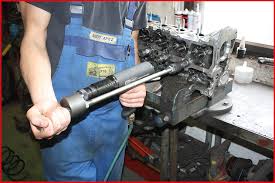 Find many great new & used options and get the best deals for bgs 62636 diesel injektoren auszieher mercedes cdi bmw 530d injektor abzieher at the best online prices at ebay! Injektoren Durch Vibration Losen Von Ks Tools Presseberichte News Ks Tools Werkzeuge Maschinen Gmbh