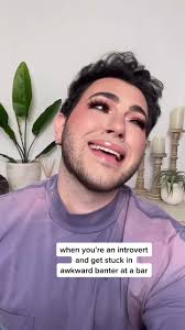 Awkward Beauty: Makeup Events with Safiya Witt