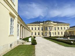 Károlyi-kastély (Fehérvárcsurgó) - A múlt emlékei