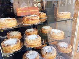 Per preparare la torta russa di verona iniziate sciogliendo il burro a fuoco dolcissimo e lasciate intiepidire. Dessert Speciality From Verona Torta Russa Di Verona Joy Della Vita