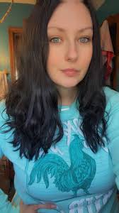 Yallllll😍😍🥰😍🥰😍 Being a cute couple in the background bacl J TikTok @  chantewhite ไห.ยารด้า . Being a cue couple in in the bac background 5고  TikTok Tok Tik @ chantewhite . TikTok